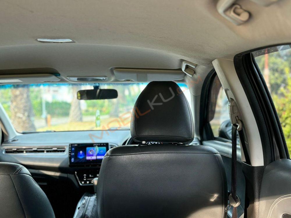 Mobil Honda HR-V 2016