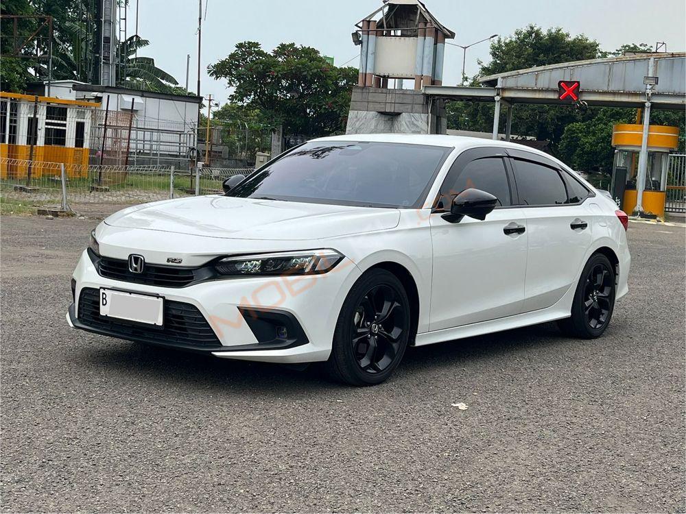 Mobil Honda Civic Sedan 2023