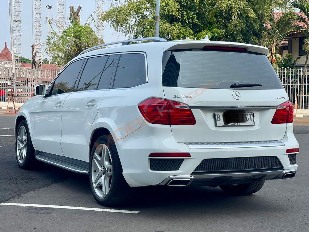 Mobil Mercedes-Benz GL 2014