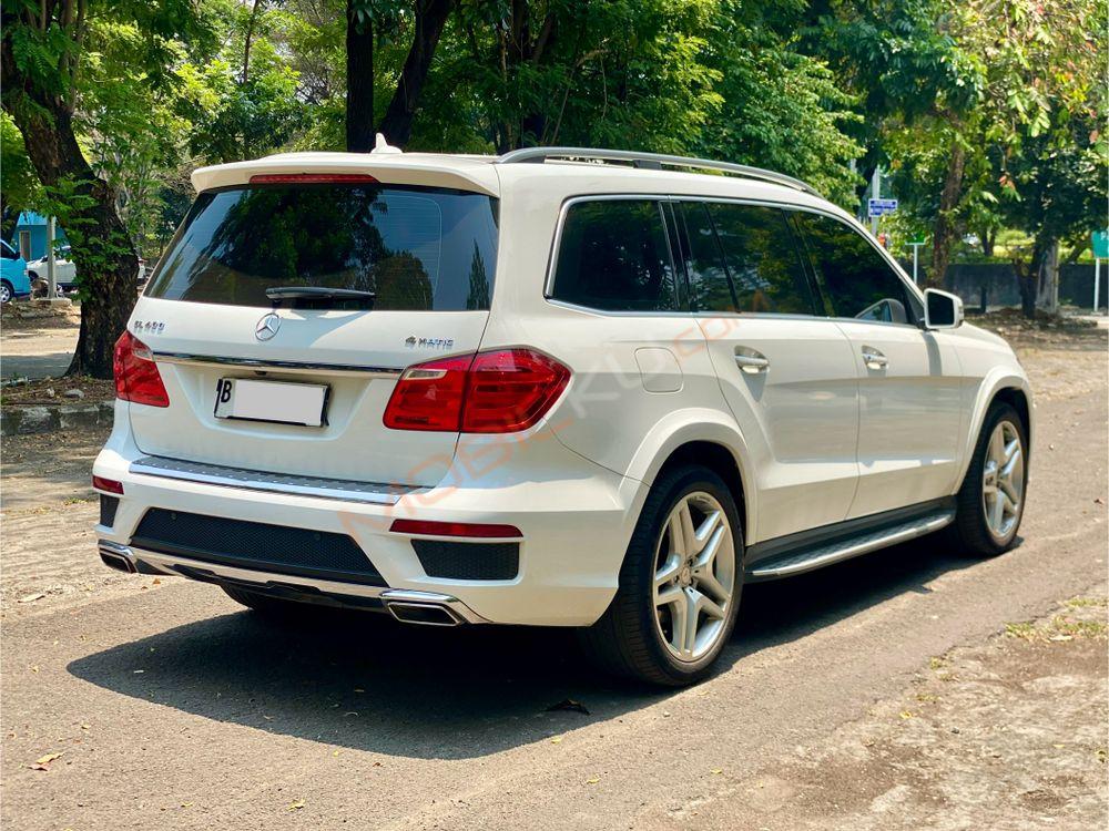 Mobil Mercedes-Benz GL 2014