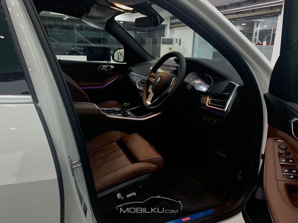 https://mobilku.s3.ap-southeast-3.amazonaws.com/ads/1000/d9d8e12a-192f-4cbb-be85-3e7b0879a9b8.jpeg