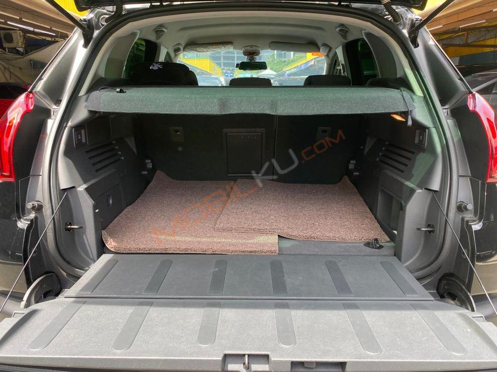 Mobil Peugeot 3008 2016
