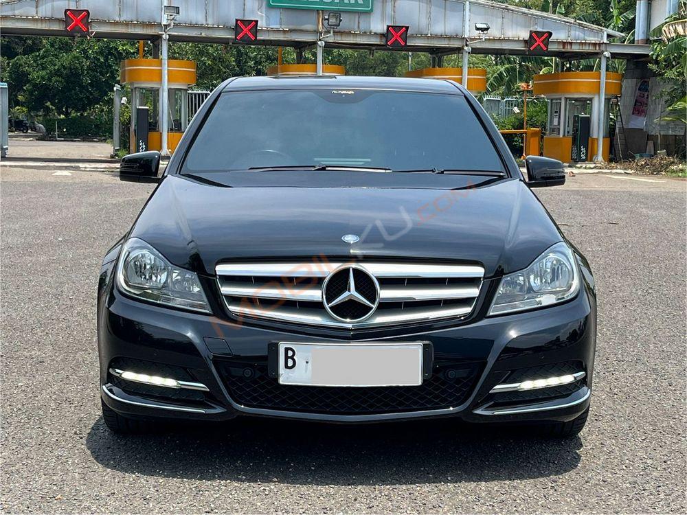 Mobil Mercedes-Benz C-Class 2013