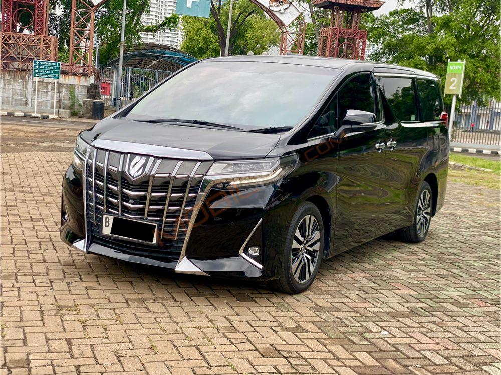 Mobil Toyota Alphard 2019