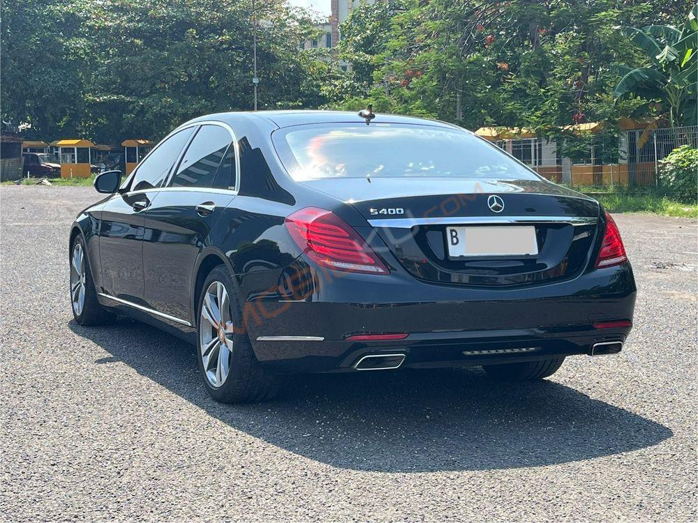 Mobil Mercedes-Benz S-Class 2015