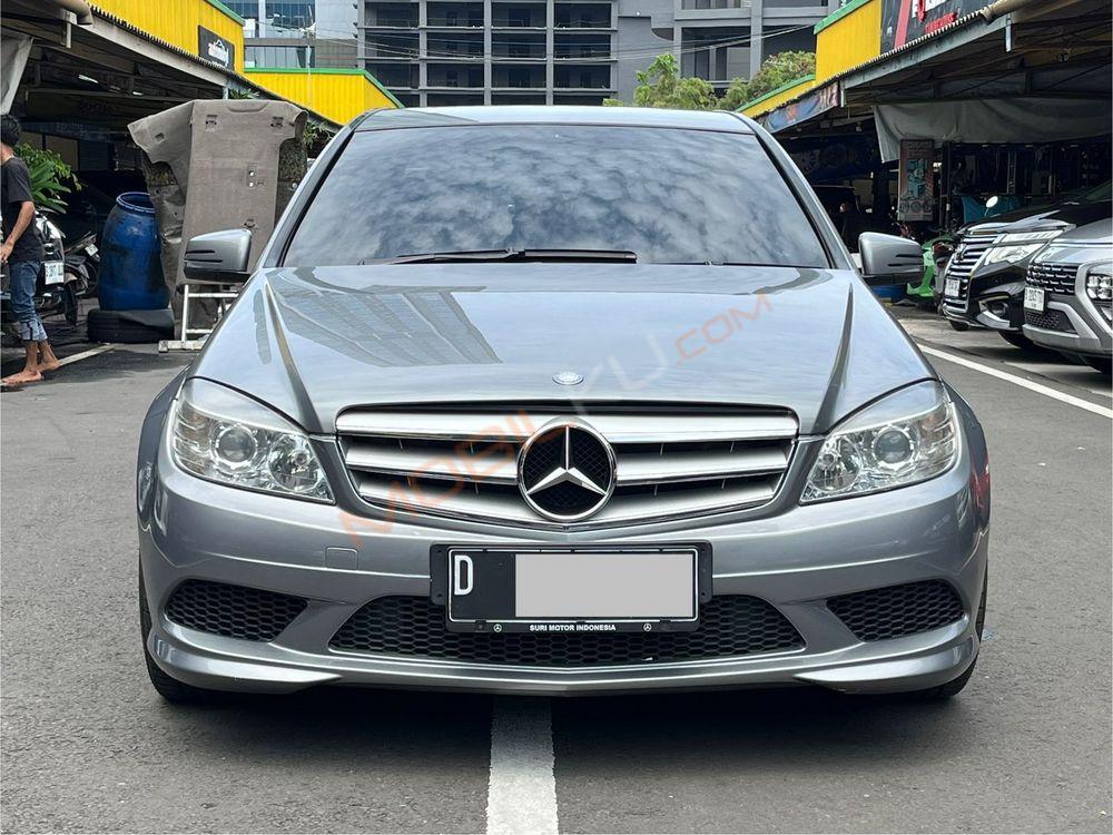 Mobil Mercedes-Benz C-Class 2011