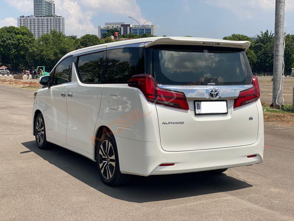 Mobil Toyota Alphard 2019