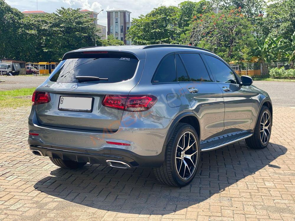 Mobil Mercedes-Benz GLC 2022