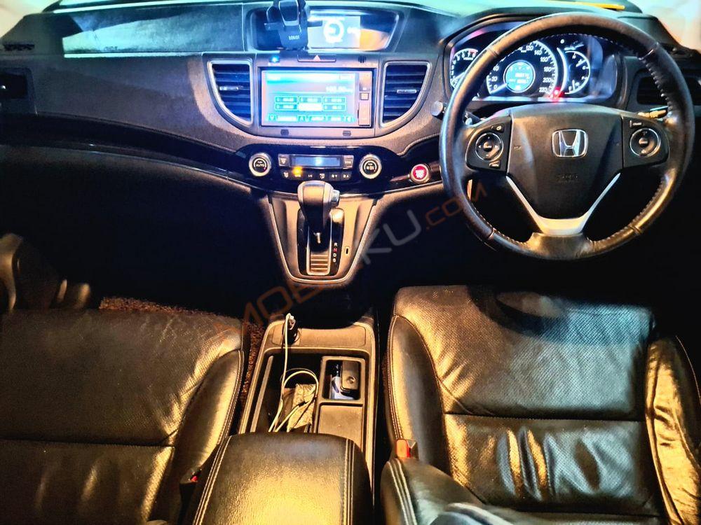 Mobil Honda CR-V 2015