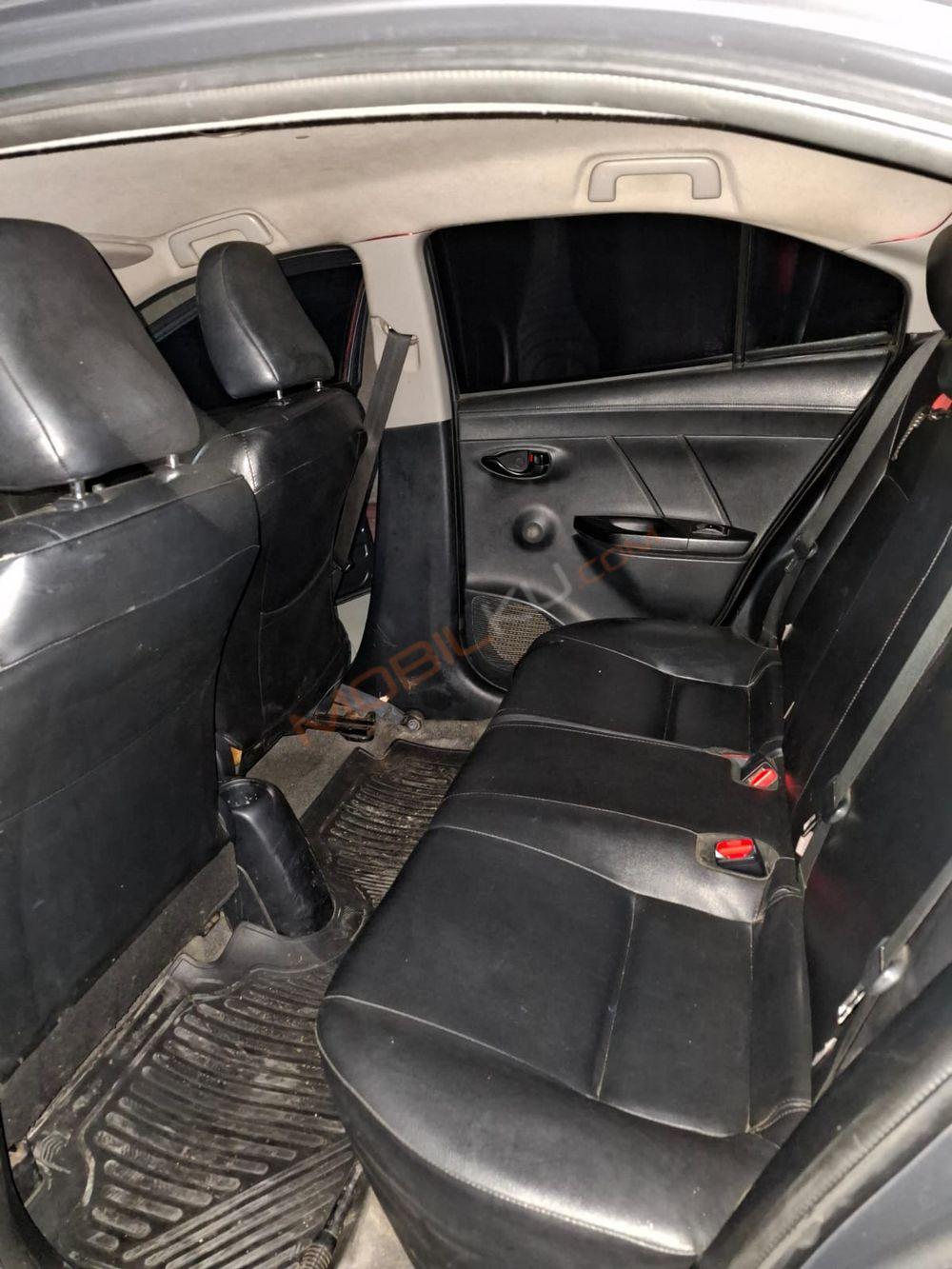 Mobil Toyota Vios 2015