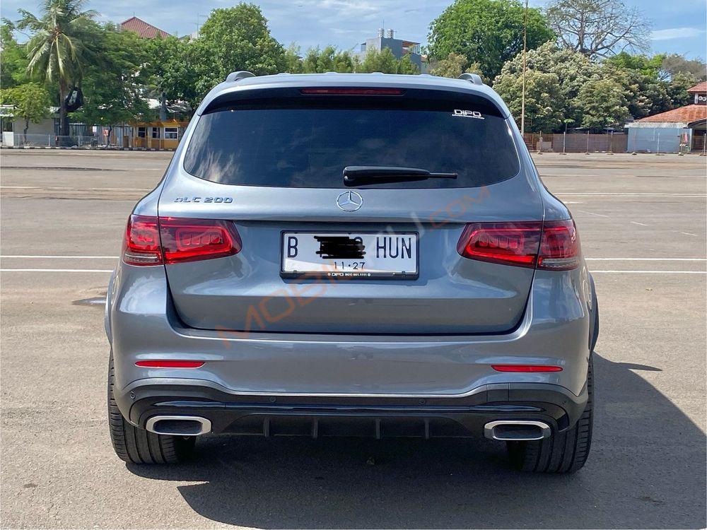 Mobil Mercedes-Benz GLC 2022