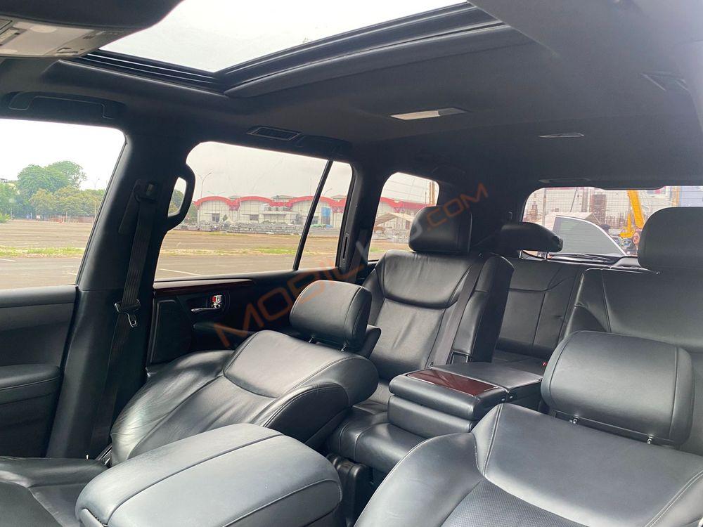 Mobil Lexus LX 2015