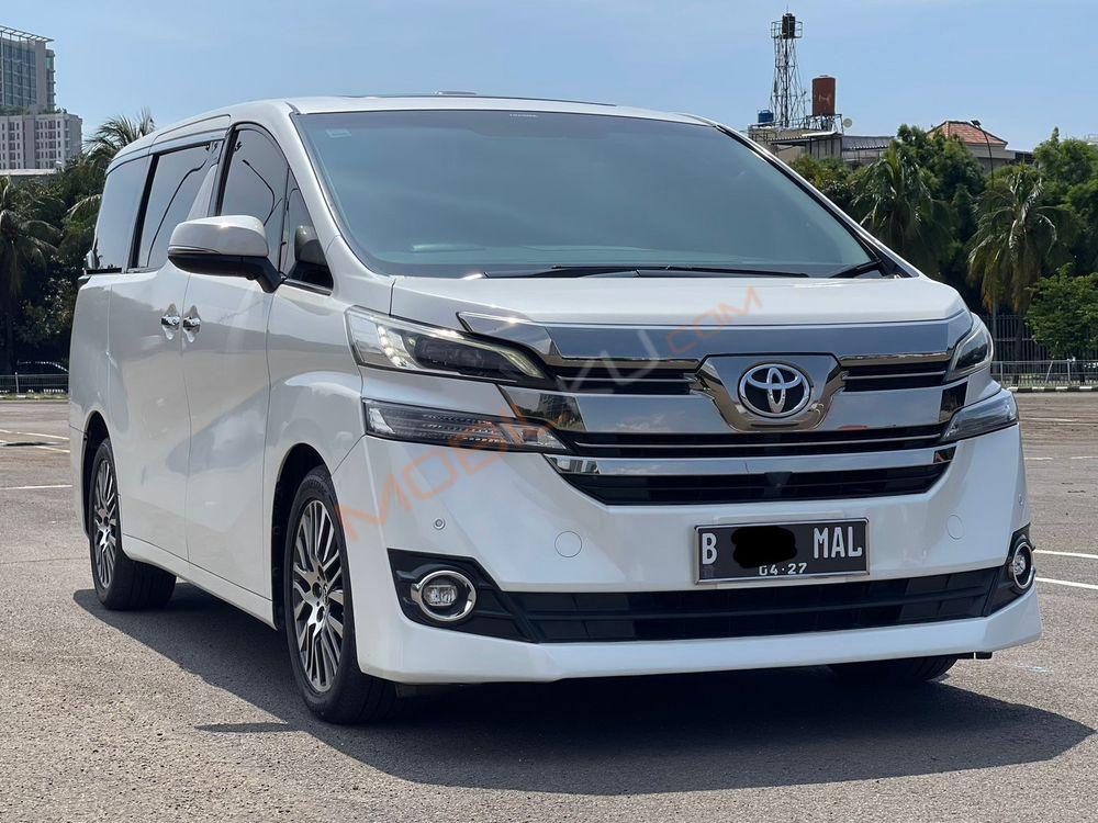 Mobil Toyota Vellfire 2017