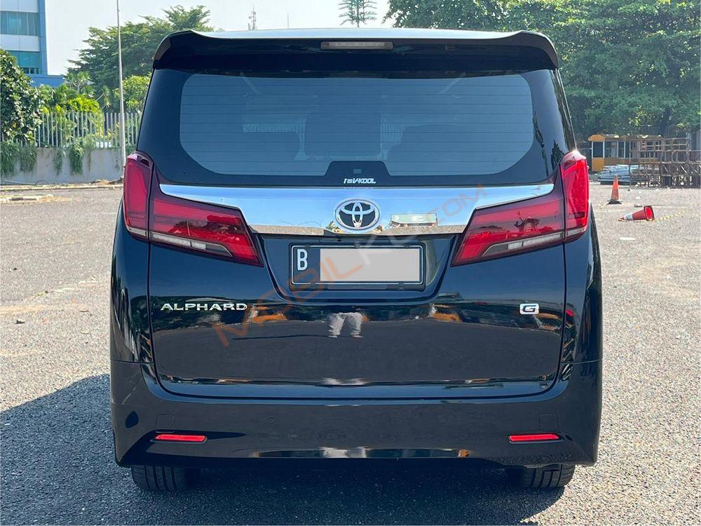 Mobil Toyota Alphard 2020