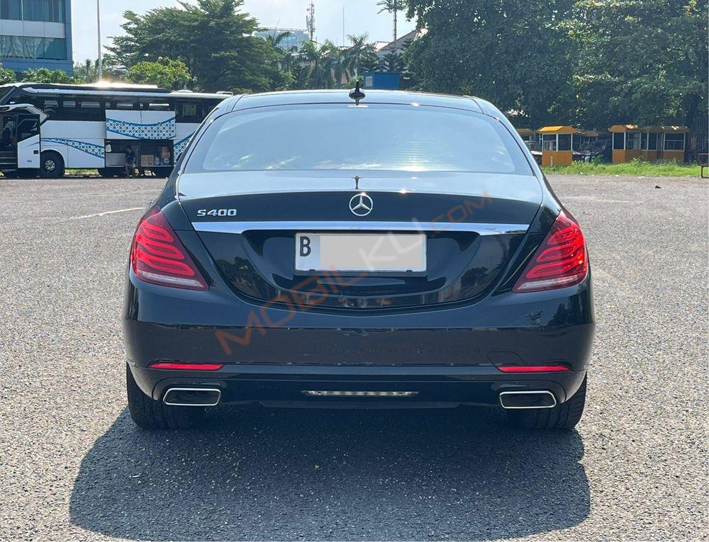 Mobil Mercedes-Benz S-Class 2015