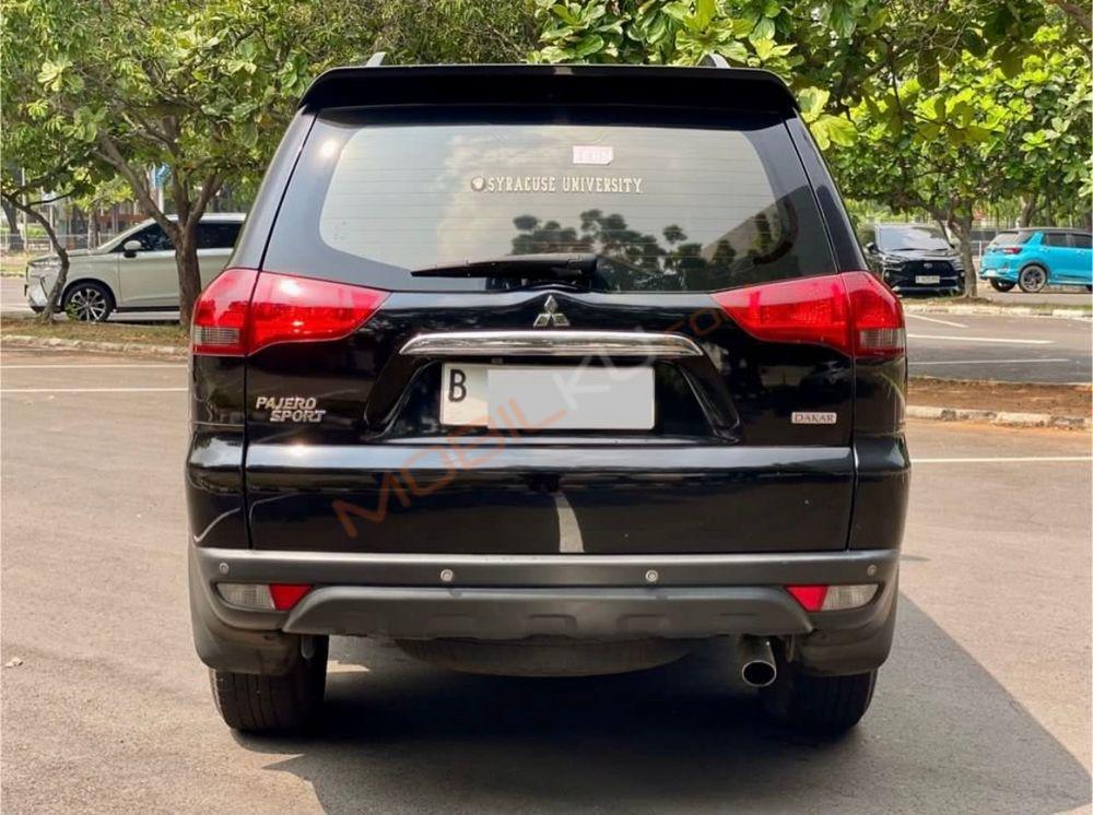 Mobil Mitsubishi Pajero Sport 2013