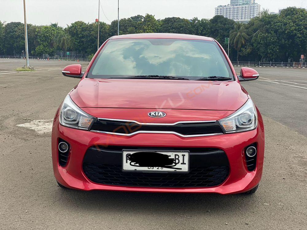 Mobil Kia Rio 2017
