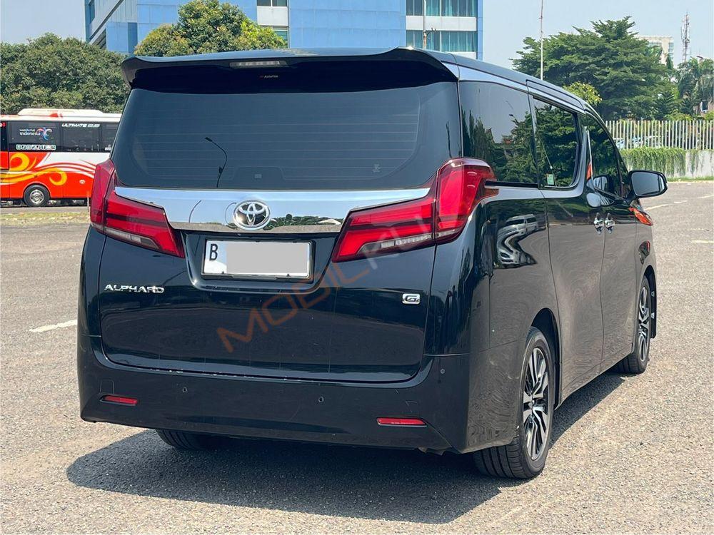 Mobil Toyota Alphard 2019