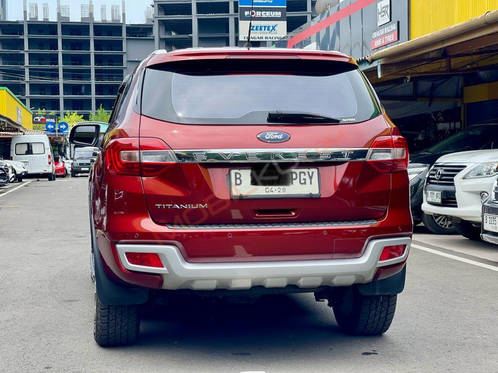 Mobil Ford Everest 2016