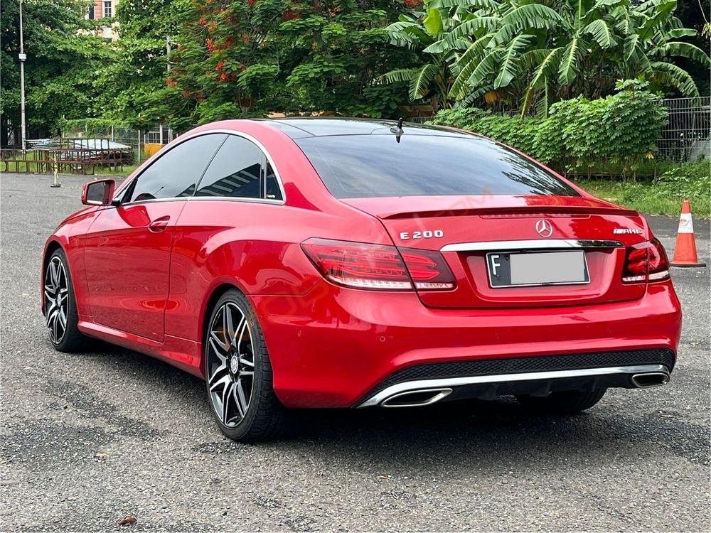 Mobil Mercedes-Benz E-Class 2014