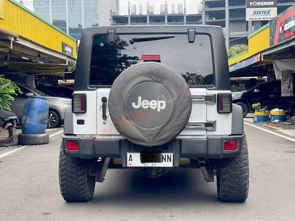Mobil Jeep Wrangler 2014