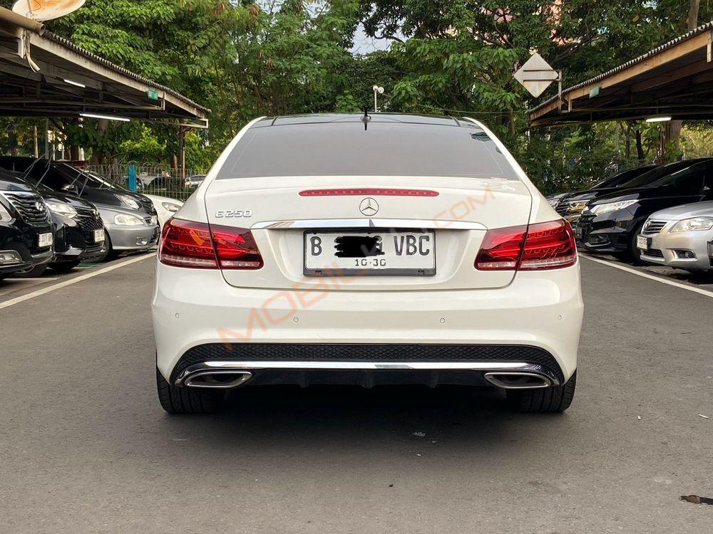 Mobil Mercedes-Benz E-Class 2013