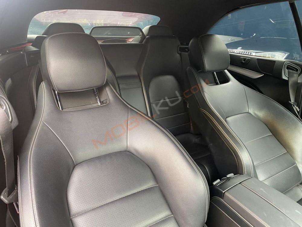 Mobil Mercedes-Benz E-Class 2013