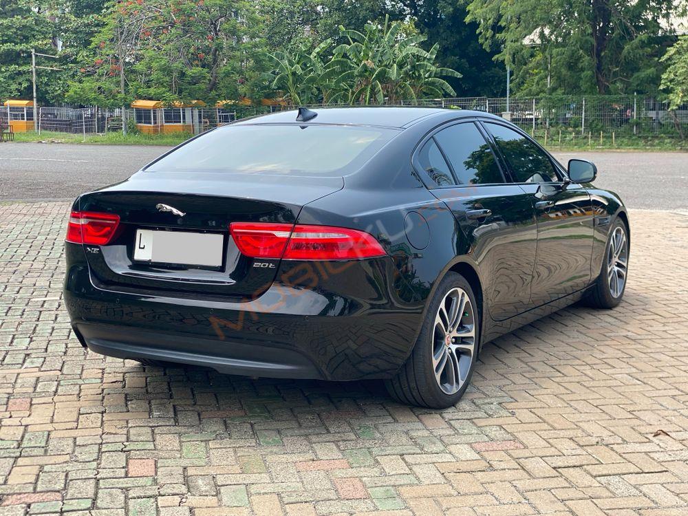 Mobil Jaguar XE 2016