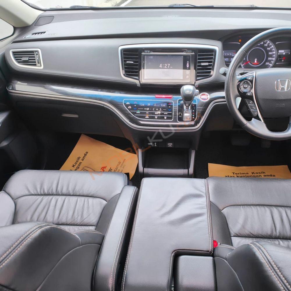 Mobil Honda Odyssey 2019