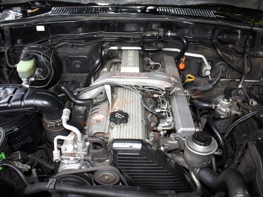 Mobil Toyota Land Cruiser 1998