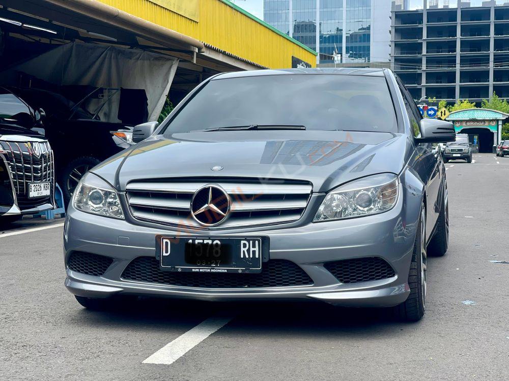 Mobil Mercedes-Benz C-Class 2011