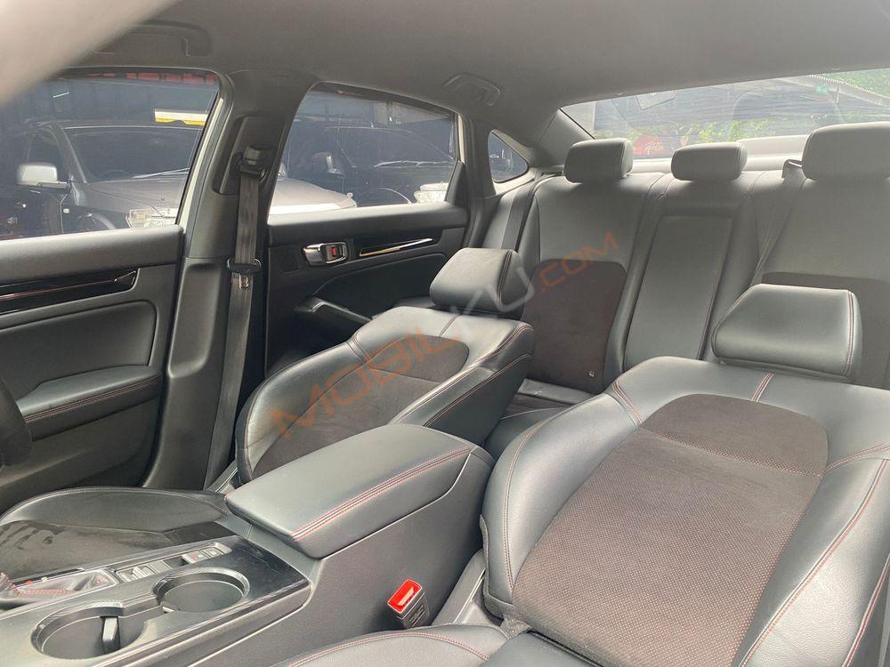 Mobil Honda Civic Sedan 2023