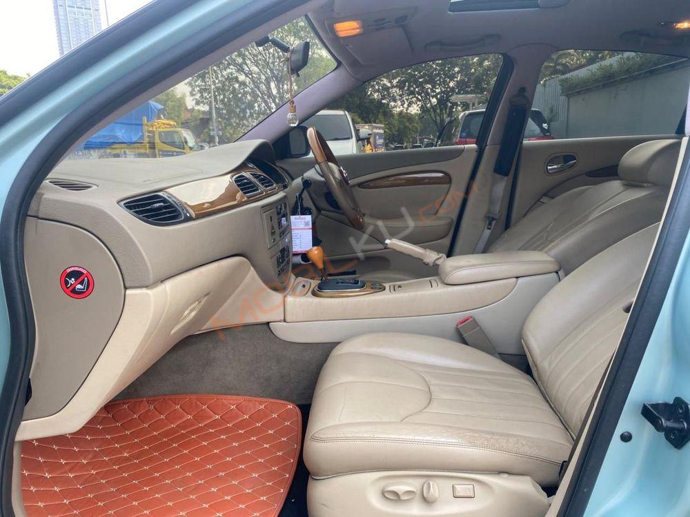 Mobil Jaguar S-Type 2002