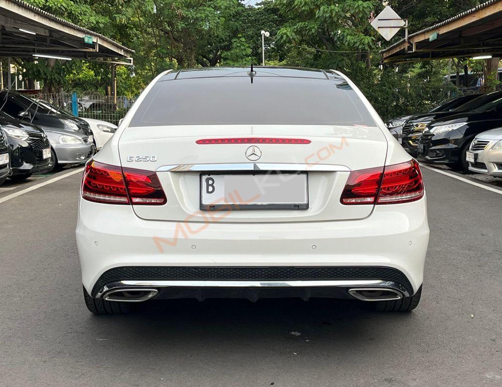 Mobil Mercedes-Benz E-Class 2013