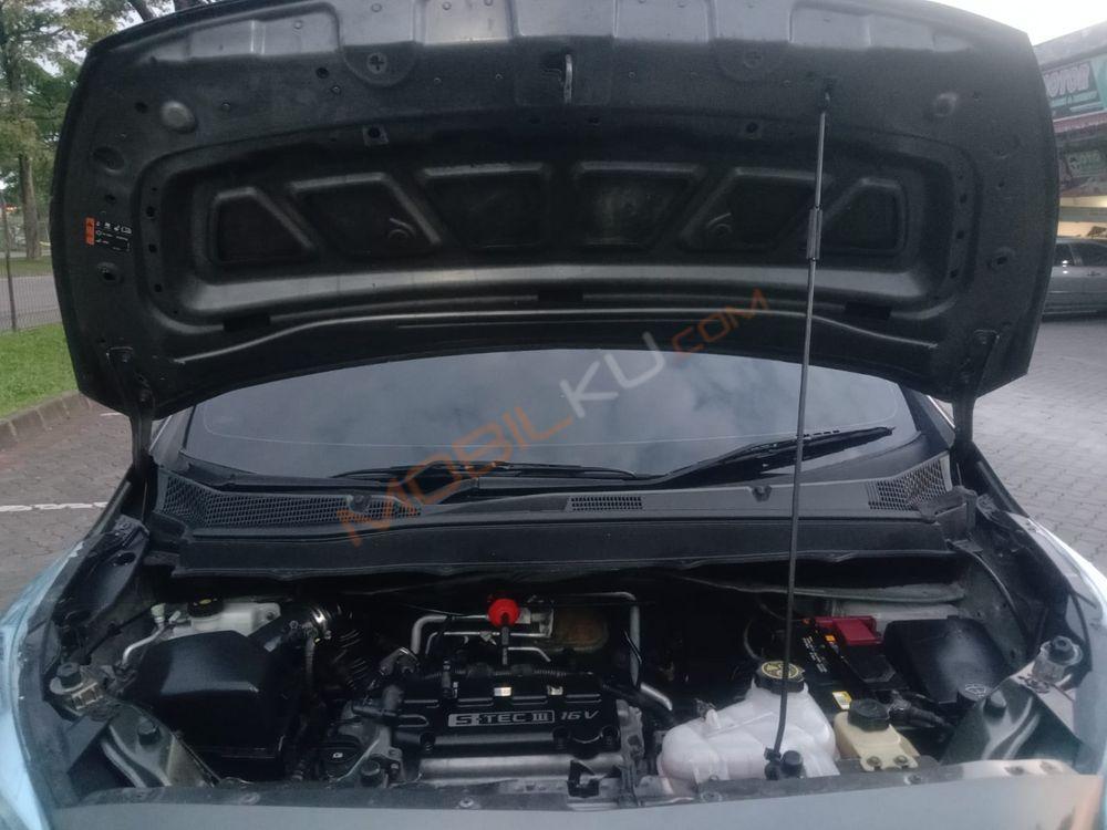 Mobil Chevrolet Spin 2014