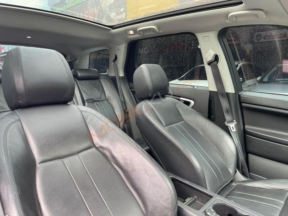 Mobil Land Rover Discovery Series II 2018