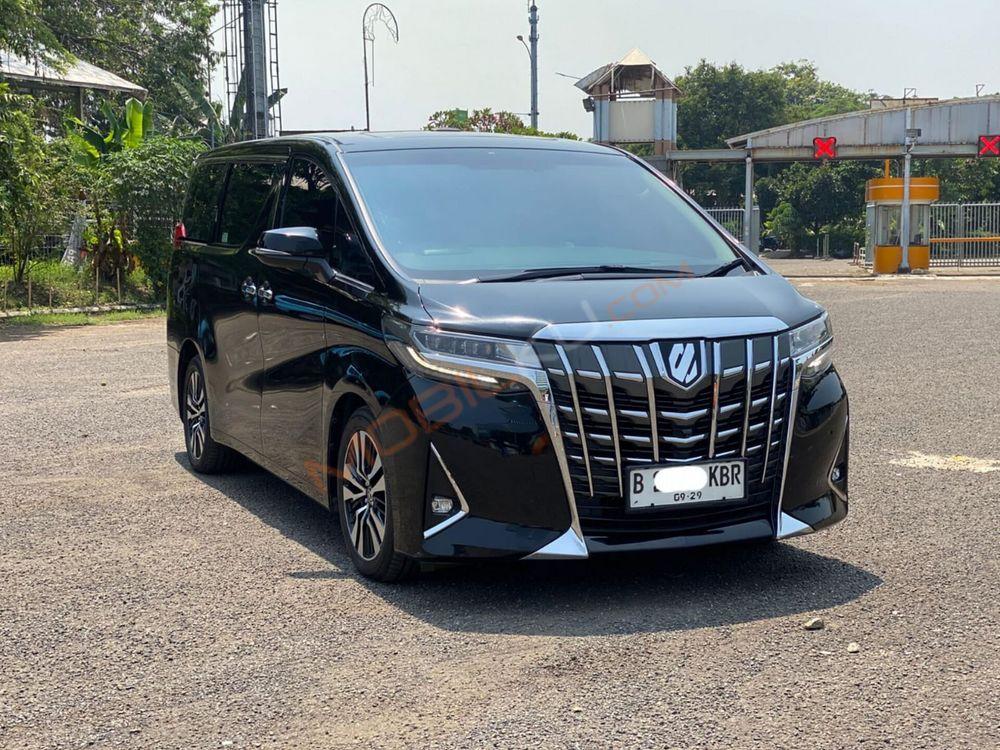 Mobil Toyota Alphard 2019