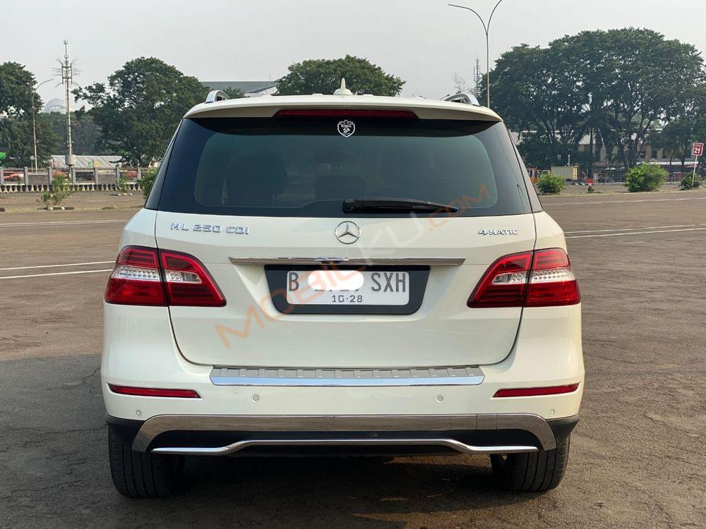 Mobil Mercedes-Benz ML 2013