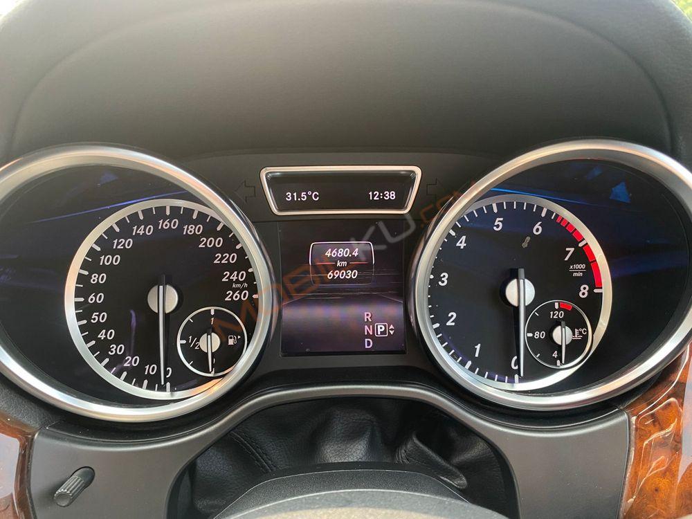 Mobil Mercedes-Benz GL 2014