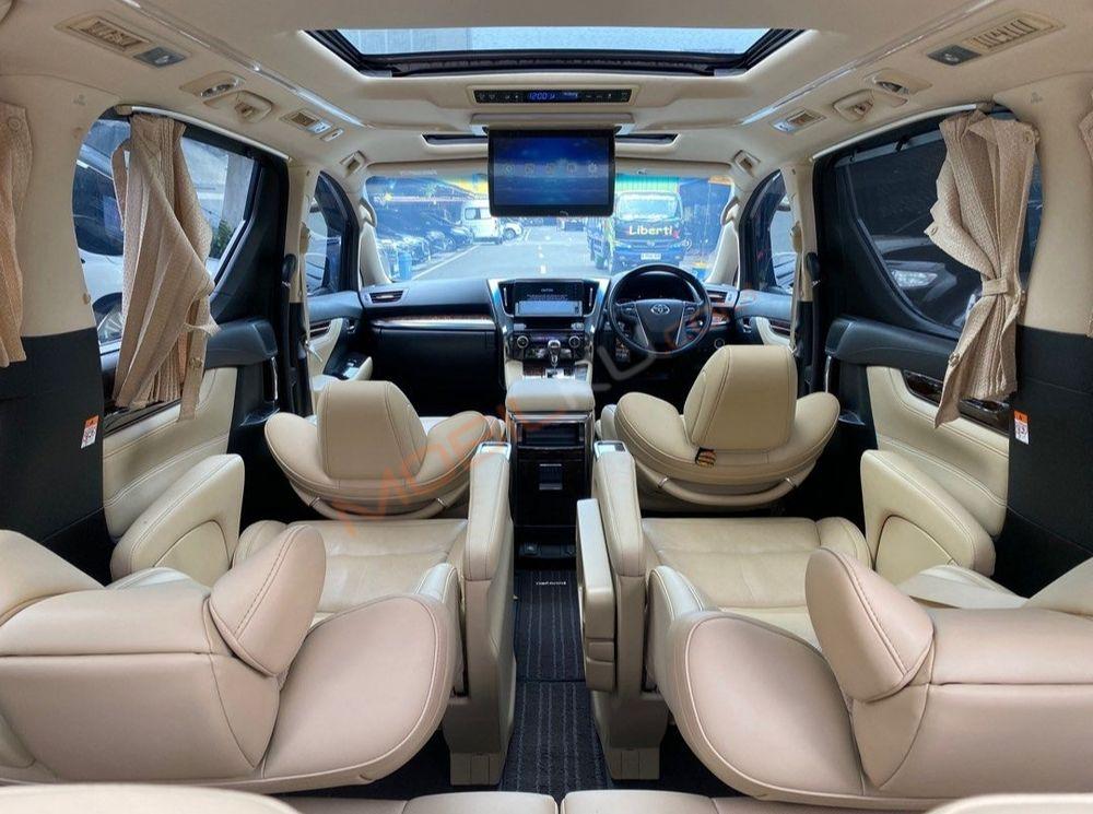 Mobil Toyota Alphard 2022