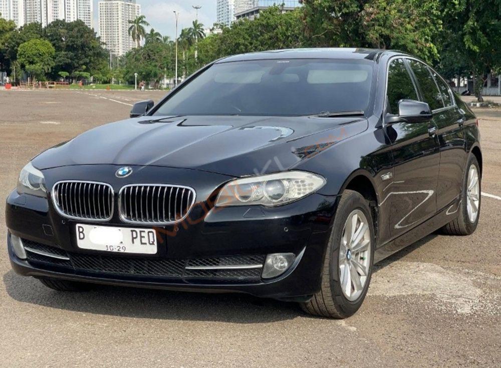 Mobil BMW 5 Series 2013
