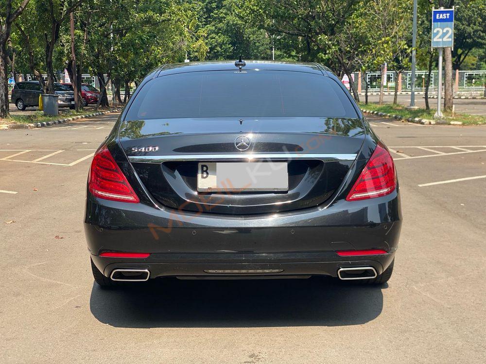 Mobil Mercedes-Benz S-Class 2015