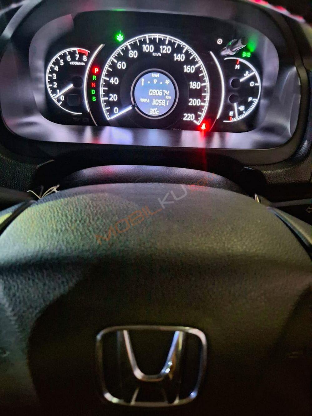 Mobil Honda CR-V 2015