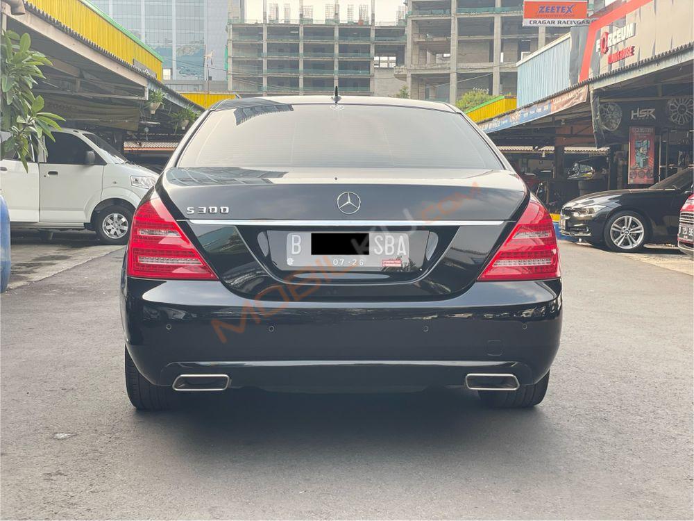 Mobil Mercedes-Benz S-Class 2011