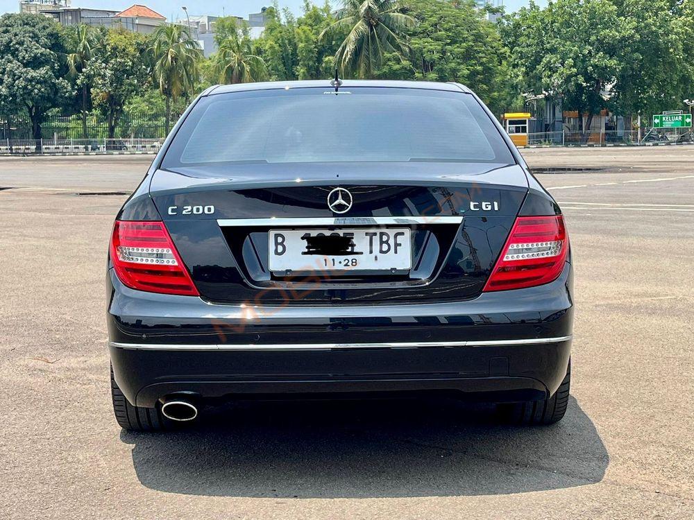 Mobil Mercedes-Benz C-Class 2014