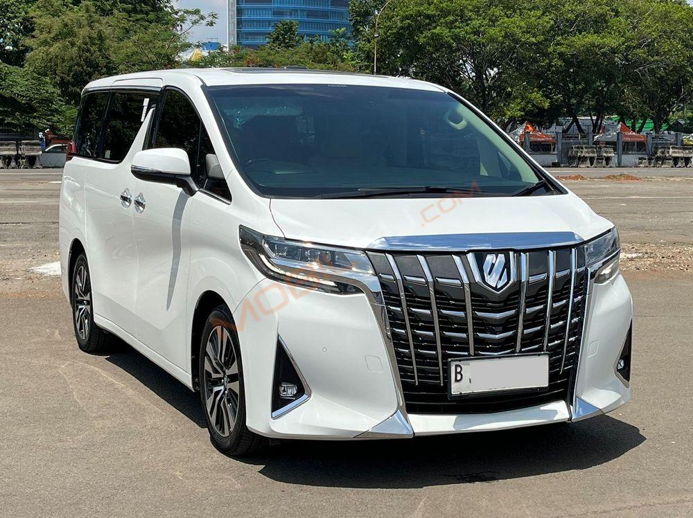 Mobil Toyota Alphard 2019