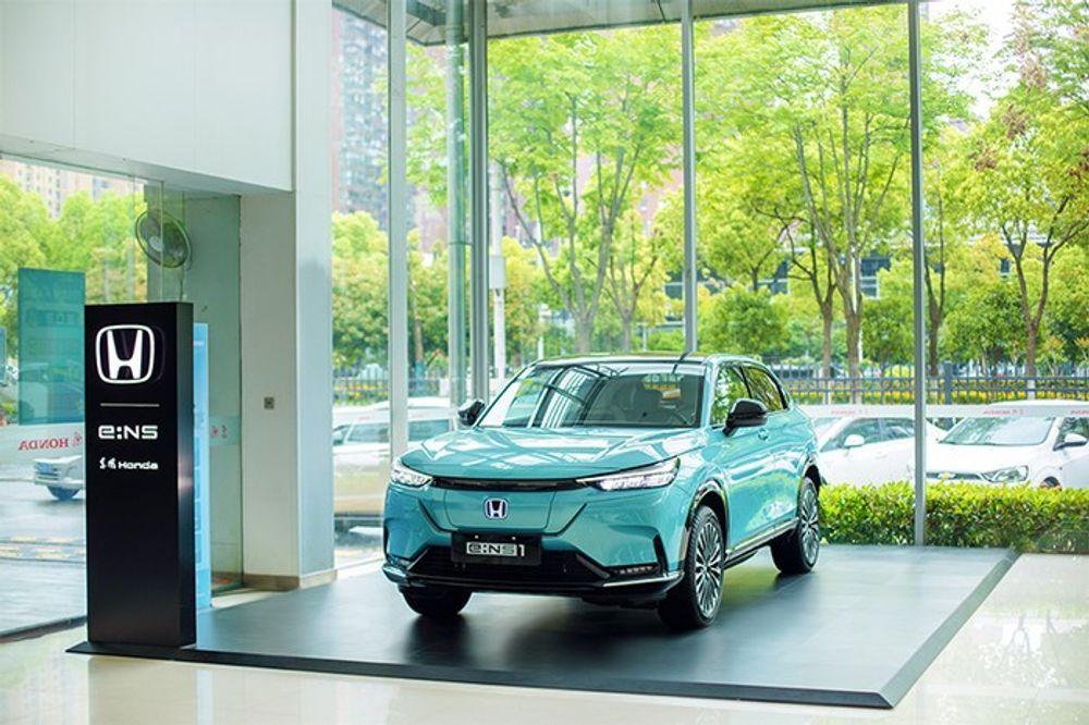 https://mobilku.s3.ap-southeast-3.amazonaws.com/news/1000/04fac837-cb1a-4321-b9f0-5822b7680784.jpeg