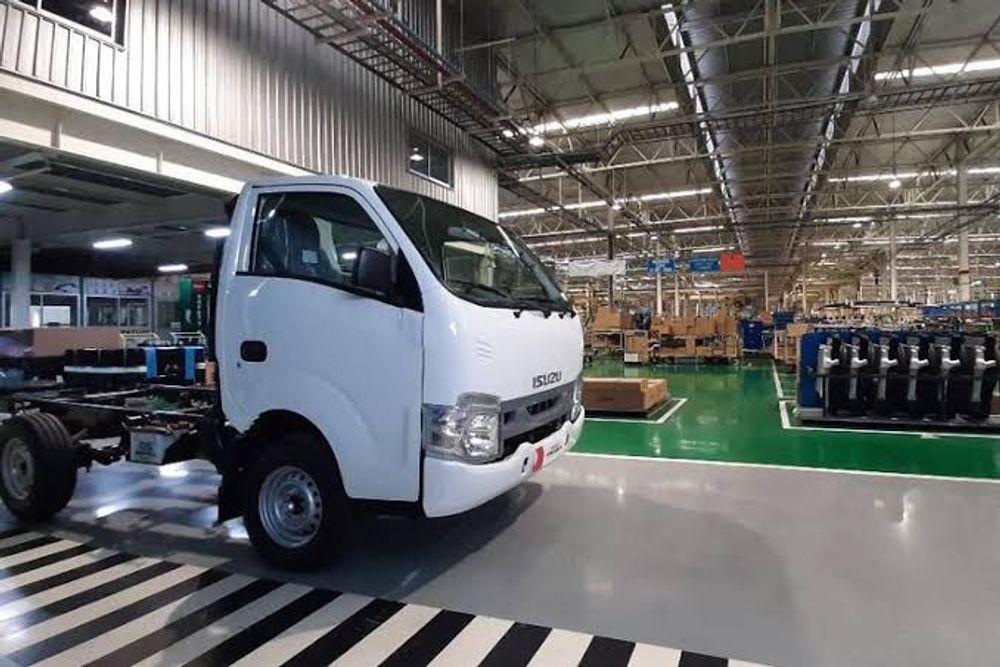 https://mobilku.s3.ap-southeast-3.amazonaws.com/news/1000/0e8adb86-1cab-4ea0-99a9-96f8d94b2044.jpeg