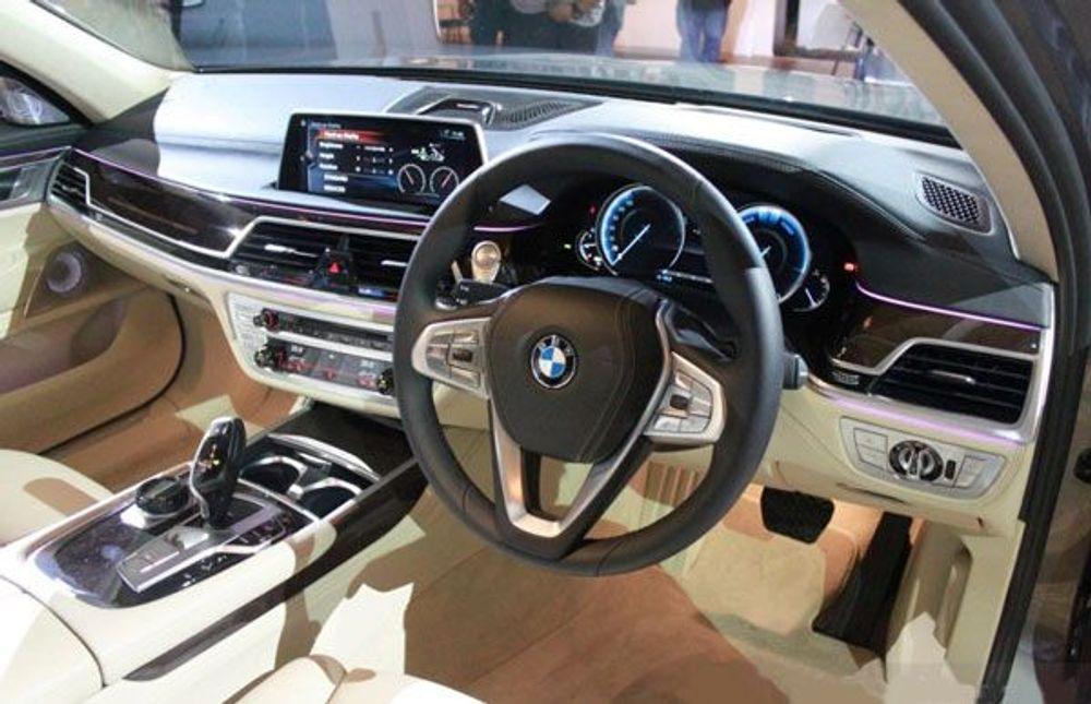 https://mobilku.s3.ap-southeast-3.amazonaws.com/news/1000/1bbfe91d-2301-4900-8bfe-c8b410cd59a0.jpeg