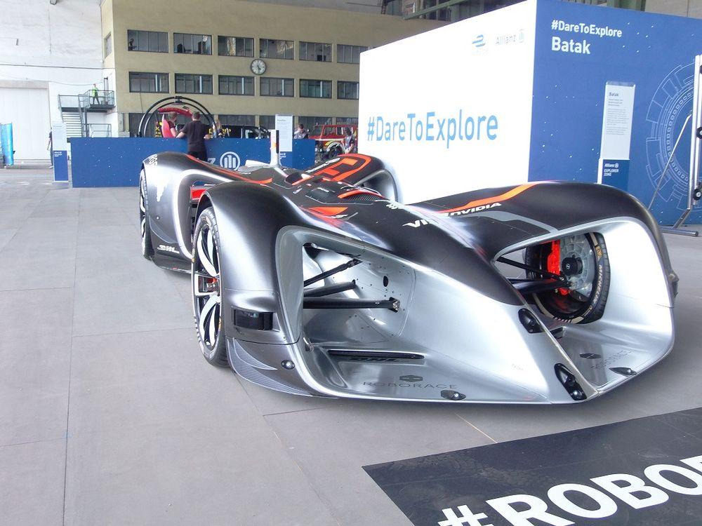 https://mobilku.s3.ap-southeast-3.amazonaws.com/news/1000/1e7d6292-885d-4aba-95dc-de0b81ac2dc2.jpg
